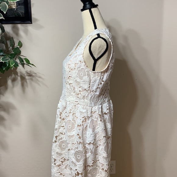 Brixon Ivy Cream Colored Lace Dress Size M - Picture 3 of 7
